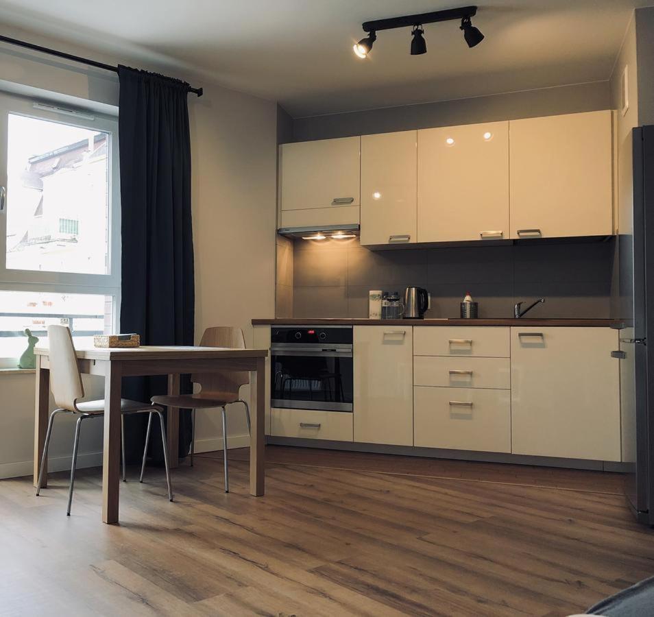 Loft Aprtament Apartment ปีวา ภายนอก รูปภาพ